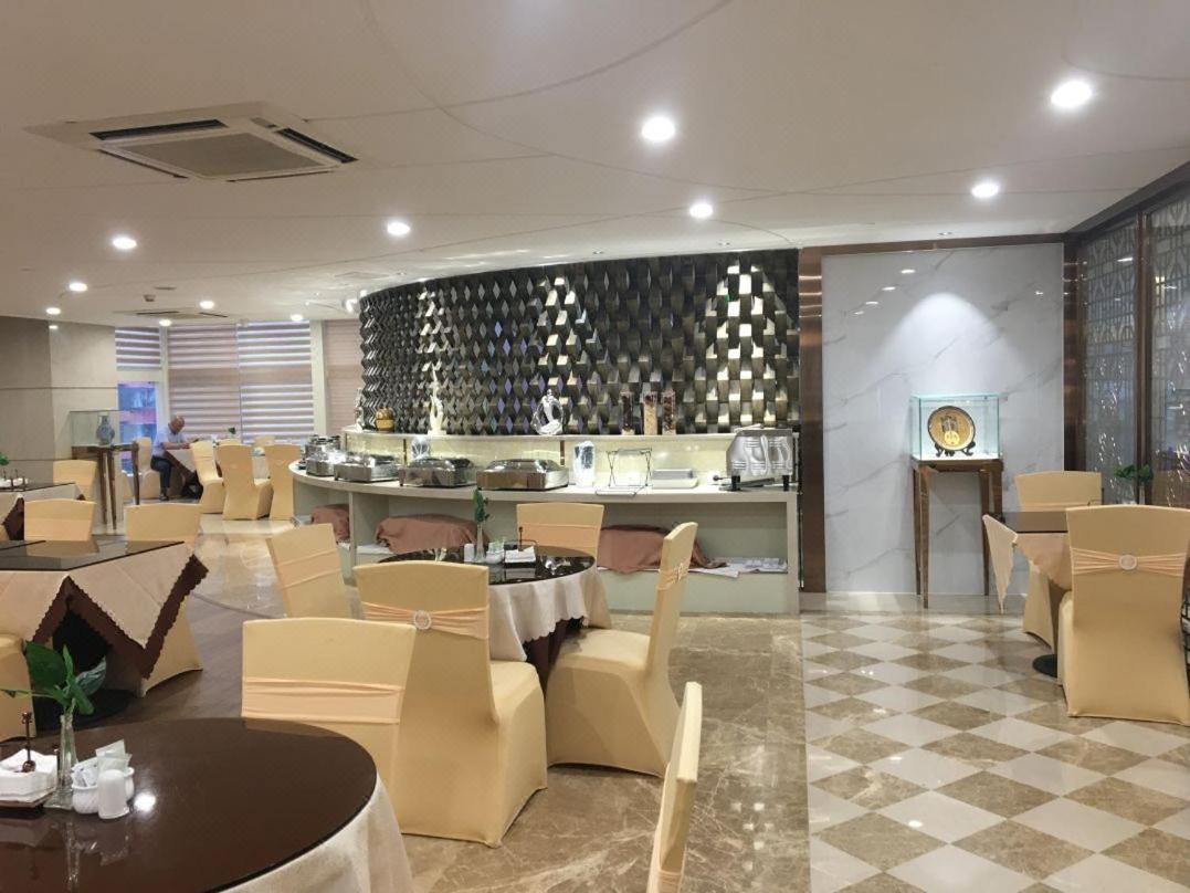 Vienna International Hotel Shenzhen Shuibei Екстериор снимка